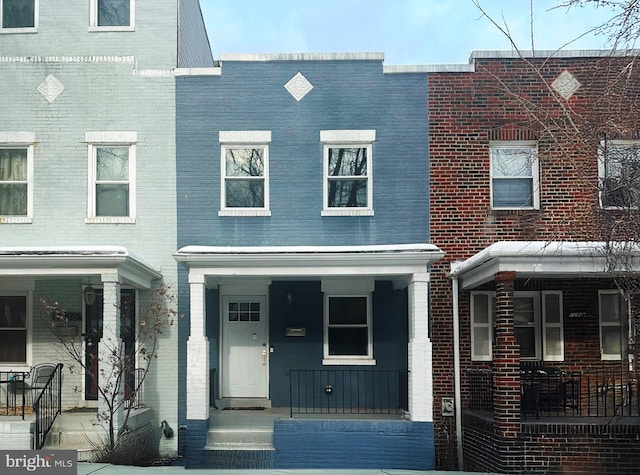 view of townhome / multi-family property