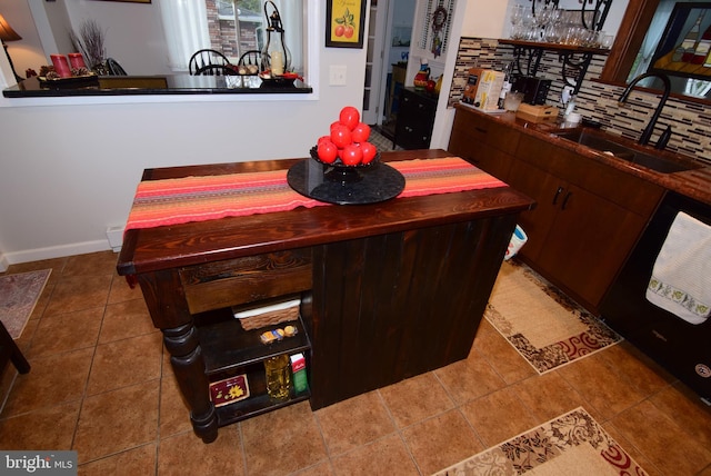 dining space with sink