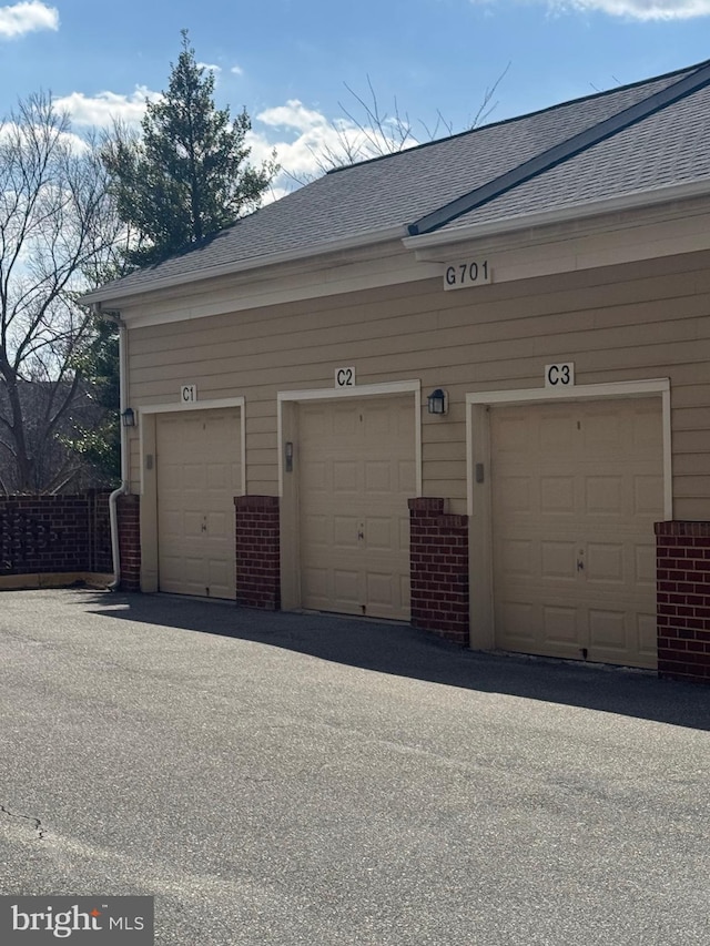 701 Fallsgrove Dr Unit 408, Rockville, MD 20850 - view of garage
