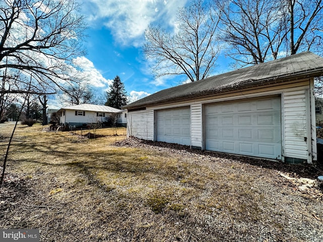 view of detached garage