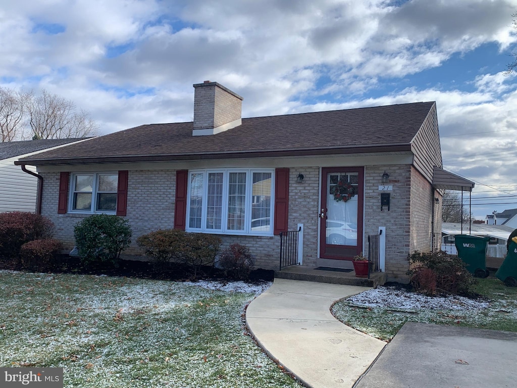 view of front of house