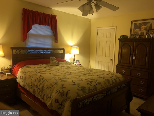 bedroom featuring ceiling fan