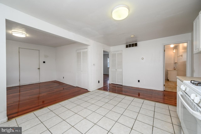 view of tiled spare room