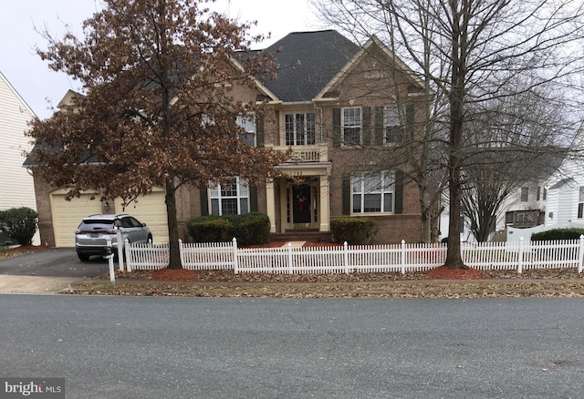 view of front facade