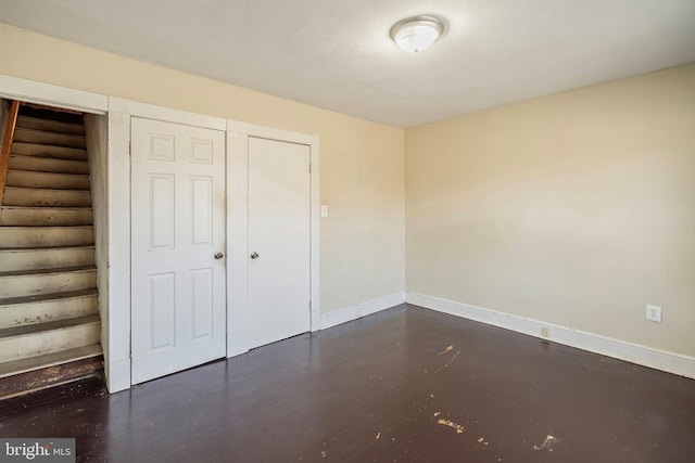 unfurnished bedroom featuring a closet