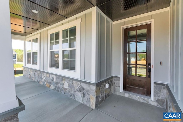 property entrance with a porch