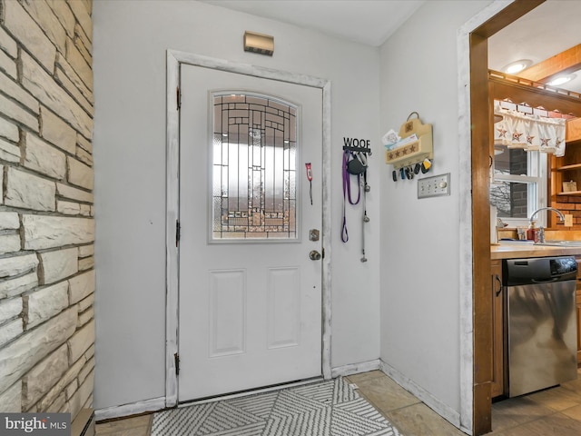 foyer entrance featuring sink