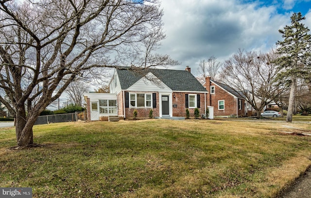 view of front of house with a front yard