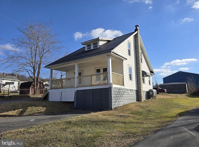 view of front facade featuring covered porch