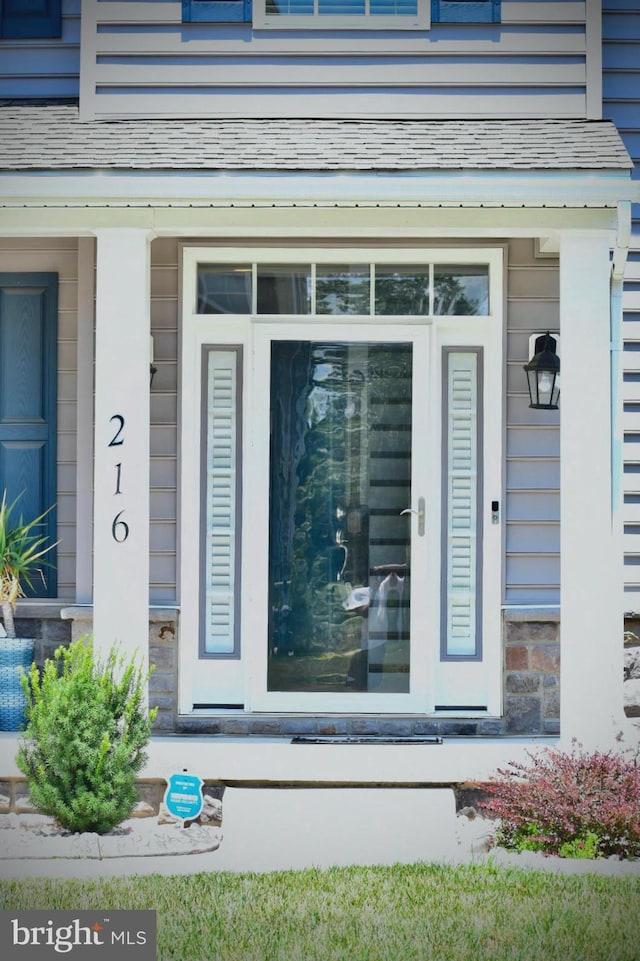 view of property entrance