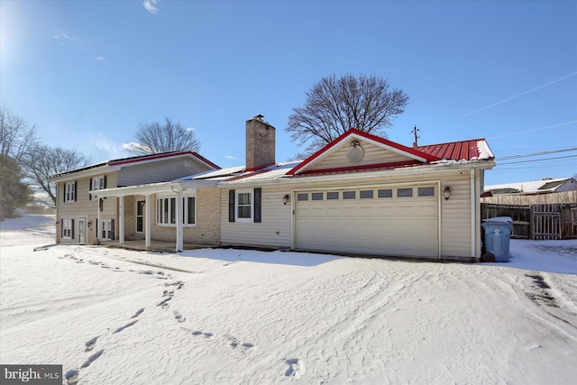 view of front facade with a garage