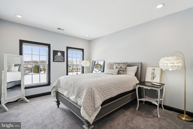 view of carpeted bedroom