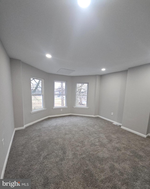 view of carpeted spare room