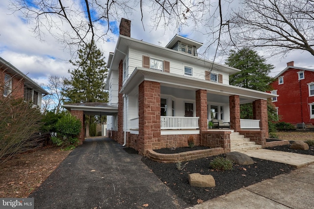 view of front of property with a porch