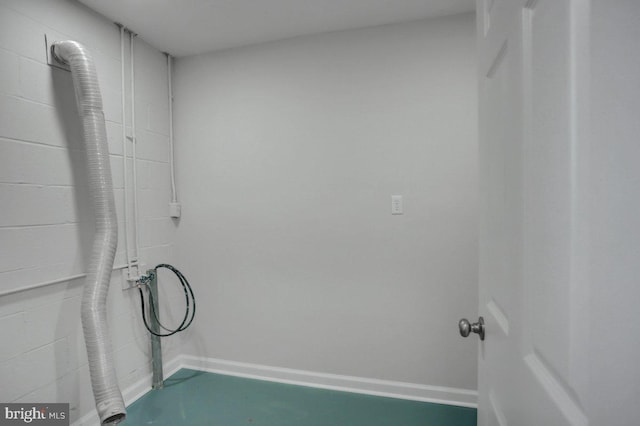 laundry room with washer hookup