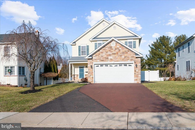 view of front of home featuring a front lawn