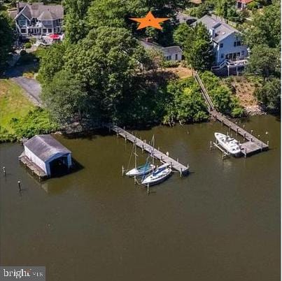 bird's eye view featuring a water view