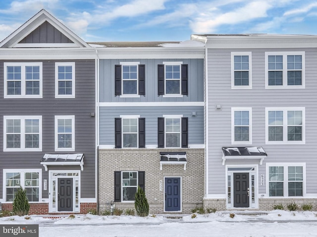 view of townhome / multi-family property