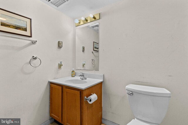 1025 Harmony Hl, Lebanon, PA 17046 - half bathroom with visible vents, toilet, and vanity