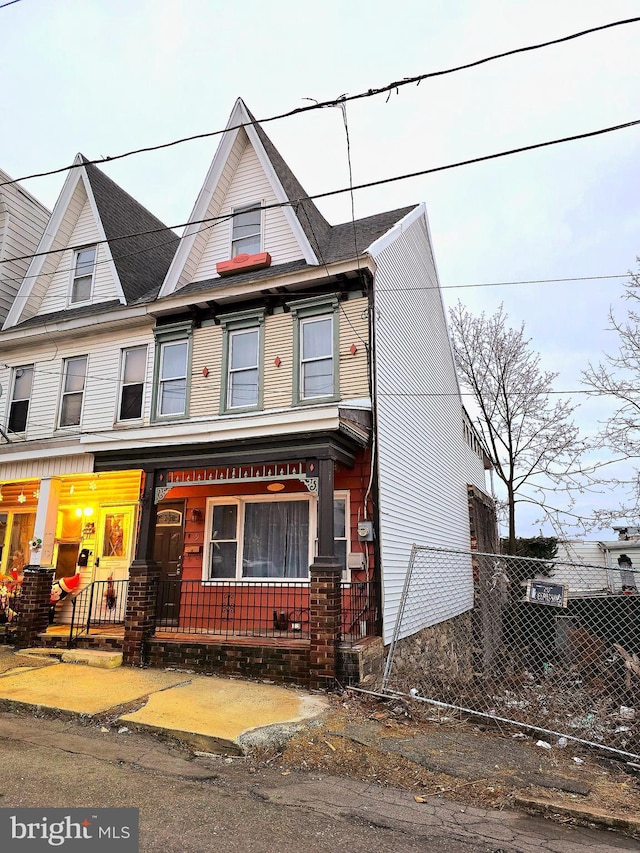 view of front of home featuring covered porch