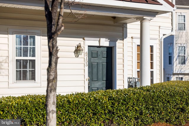 view of property entrance