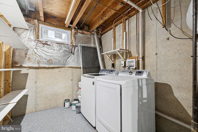 laundry room featuring independent washer and dryer