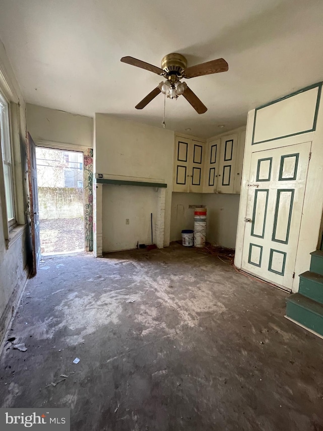 garage featuring ceiling fan