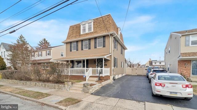 view of front of house with covered porch