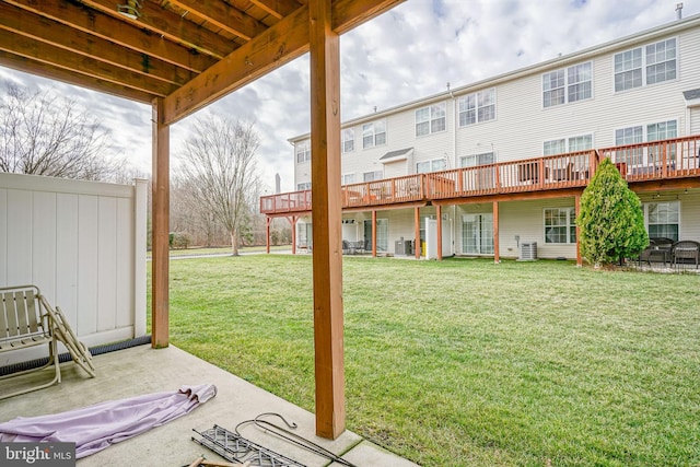 view of yard with a patio