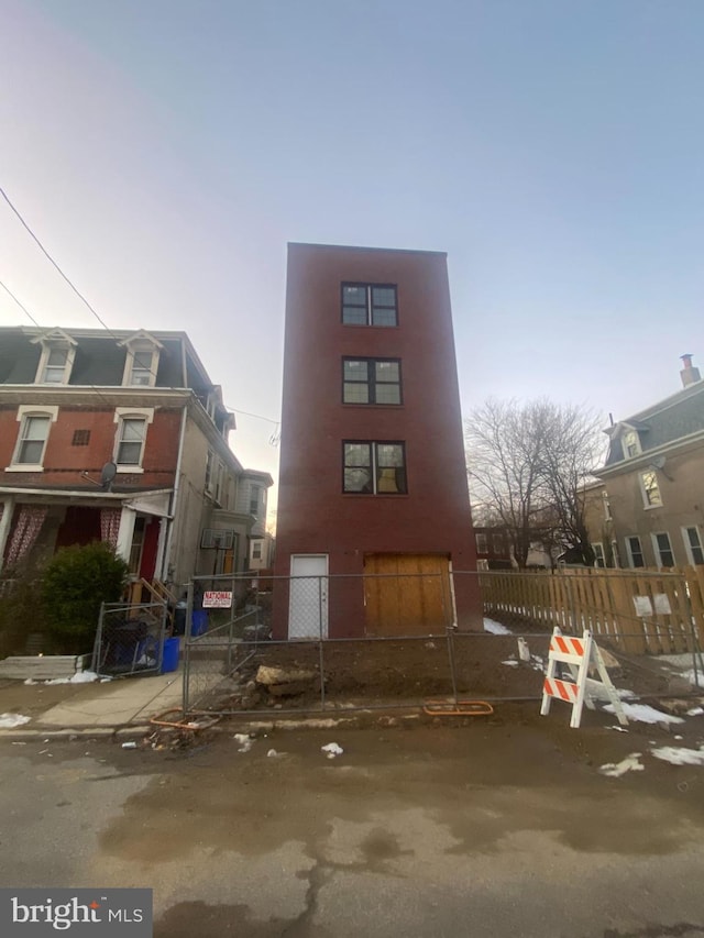 Listing photo 3 for 23 E Clapier St, Philadelphia PA 19144