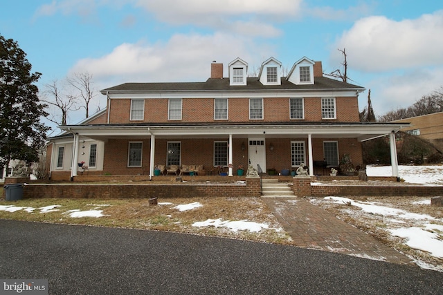 view of front of property with a porch