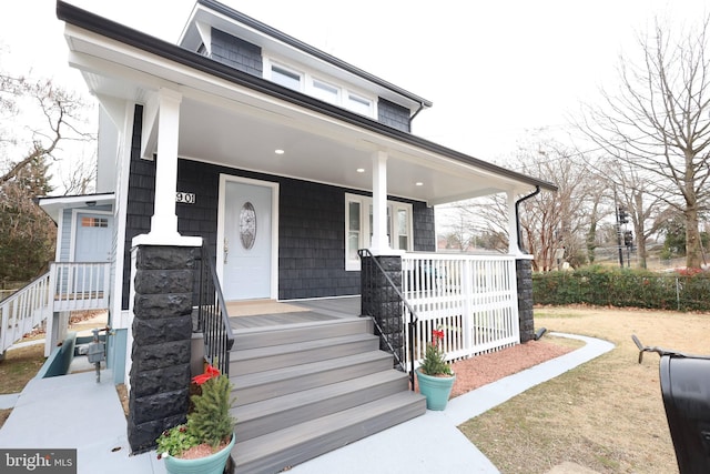 view of front of home featuring a porch