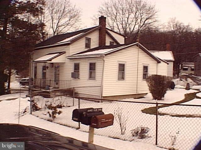 view of side of home