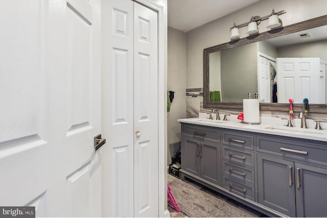 bathroom with vanity