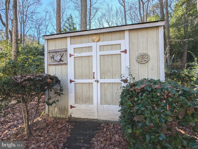 view of outbuilding