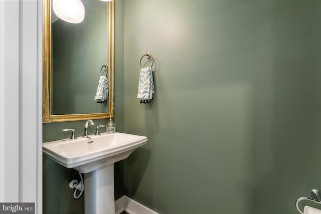 bathroom with sink