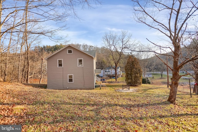 703 Dauva Luch Rd, Herndon, PA 17830 - view of side of home