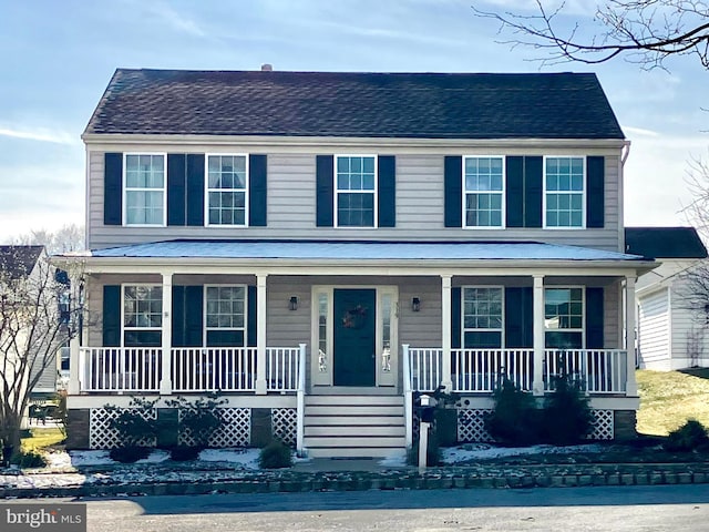 view of front of property featuring a porch