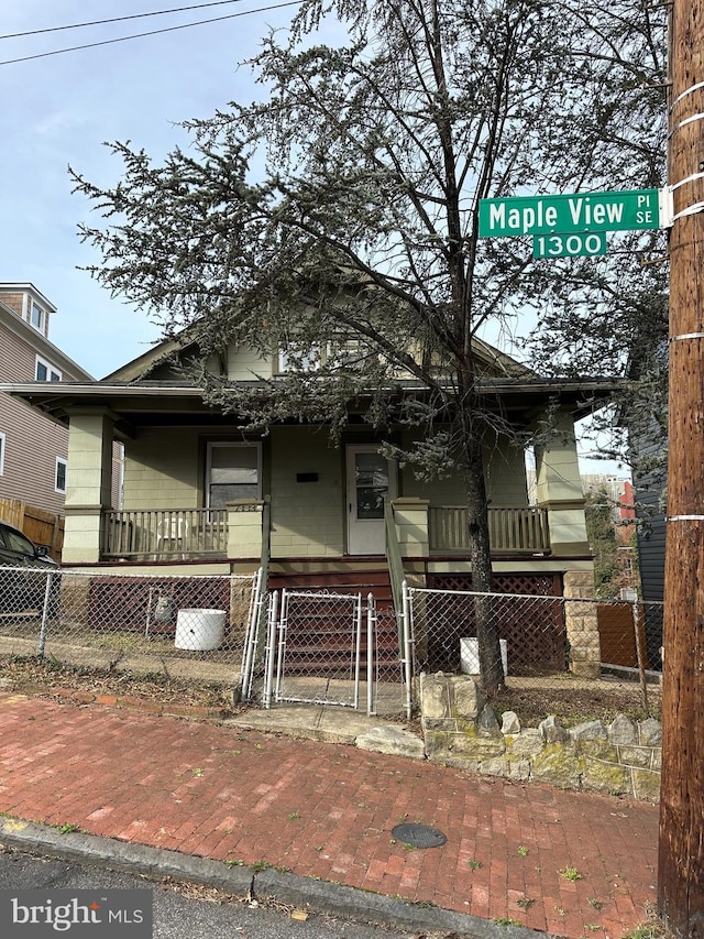 view of front facade featuring covered porch