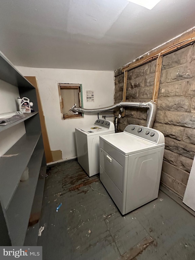 washroom featuring washer and dryer