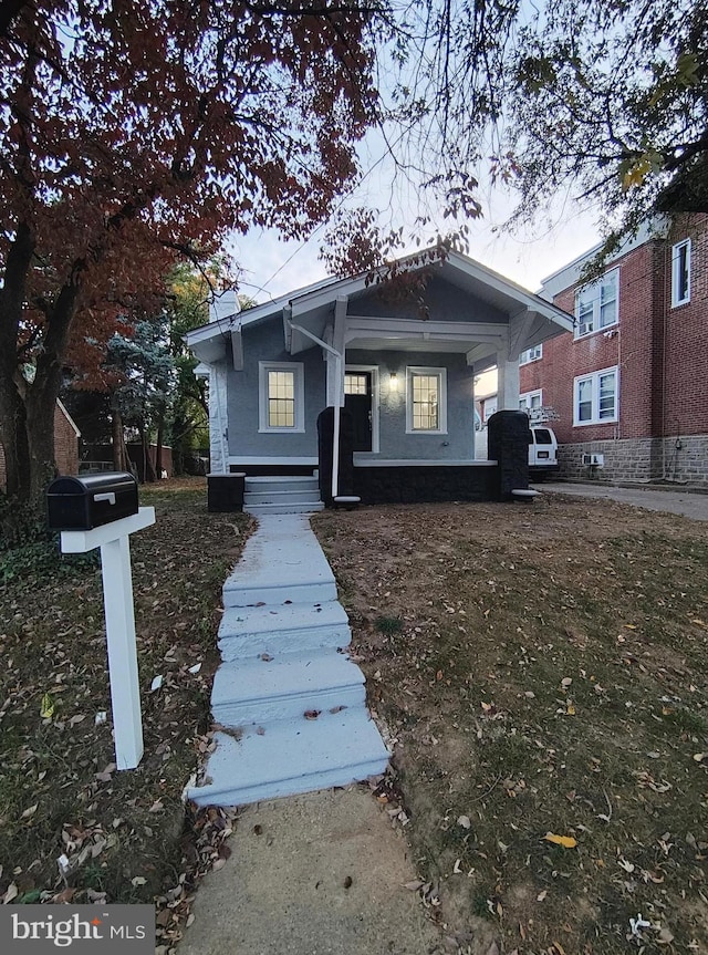 view of front facade with a porch