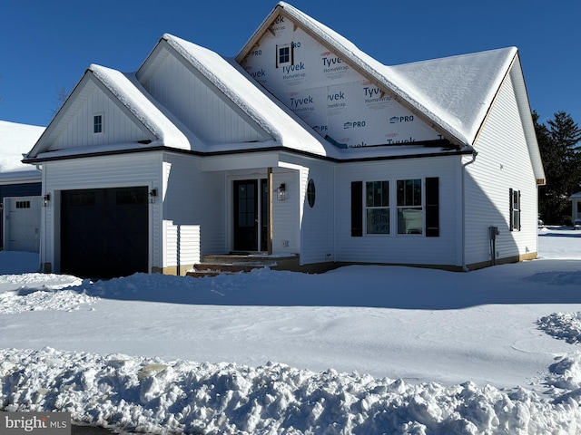 view of front of home featuring a garage