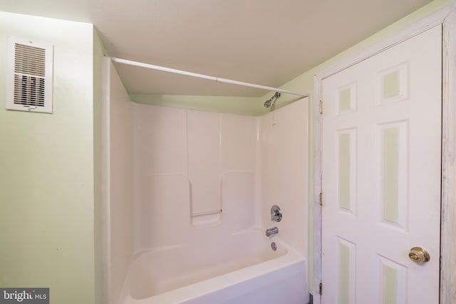 bathroom featuring shower / bath combination