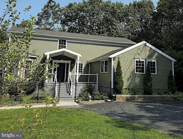 view of front of property