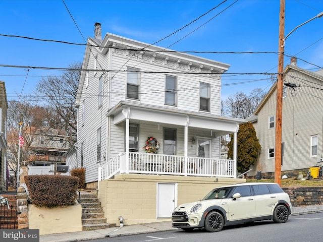 view of front of house