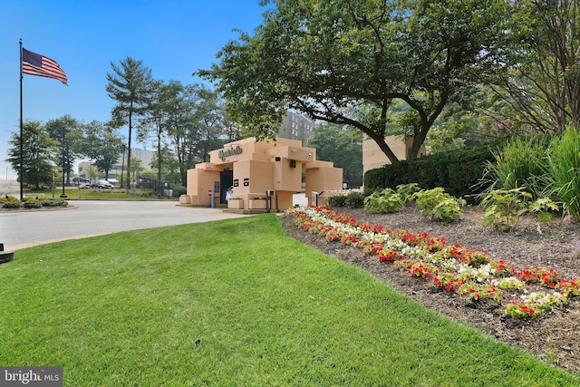 view of yard featuring a garage