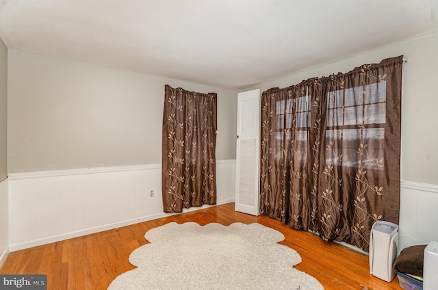 empty room featuring light hardwood / wood-style flooring