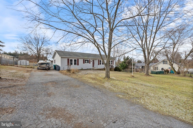 view of front of property with a front yard