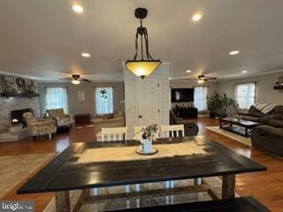 dining space with ceiling fan