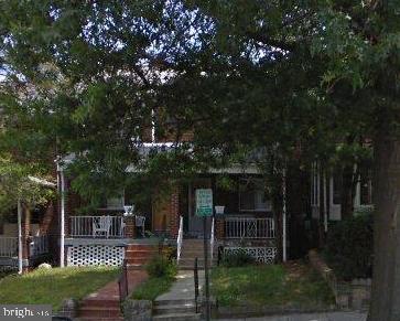 view of front of house featuring covered porch